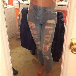 F21 Distressed Mom Jeans High Waisted Light Wash